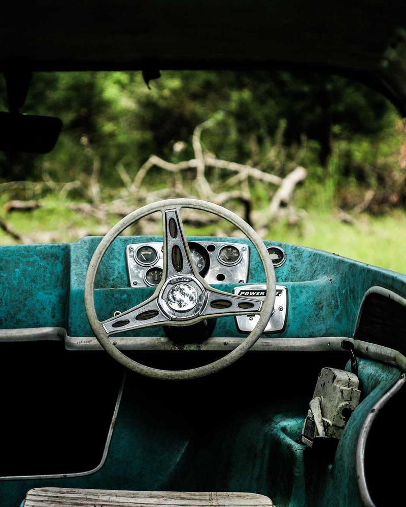 Elegant linen blazer in warm taupe